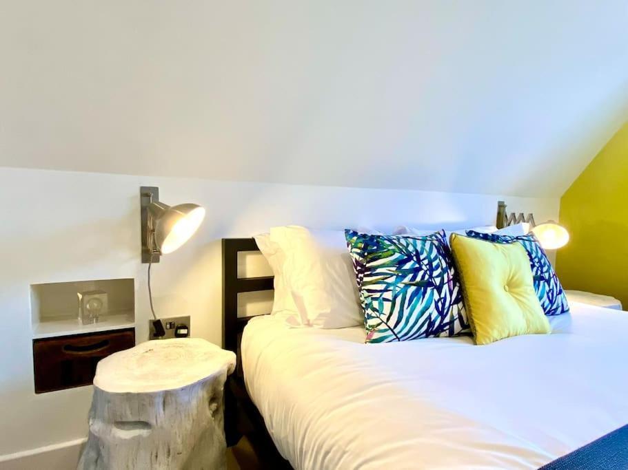 Stunning Little House On Poole Quay - Free Secure Parking & Wifi - In The Heart Of The Old Town - Great Location - Free Parking - Fast Wifi - Smart Tv - Newly Decorated - Sleeps 2! Close To Poole & Bournemouth & Sandbanks Экстерьер фото