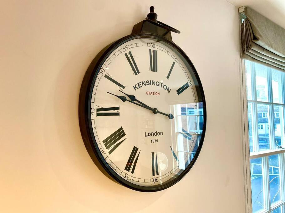 Stunning Little House On Poole Quay - Free Secure Parking & Wifi - In The Heart Of The Old Town - Great Location - Free Parking - Fast Wifi - Smart Tv - Newly Decorated - Sleeps 2! Close To Poole & Bournemouth & Sandbanks Экстерьер фото